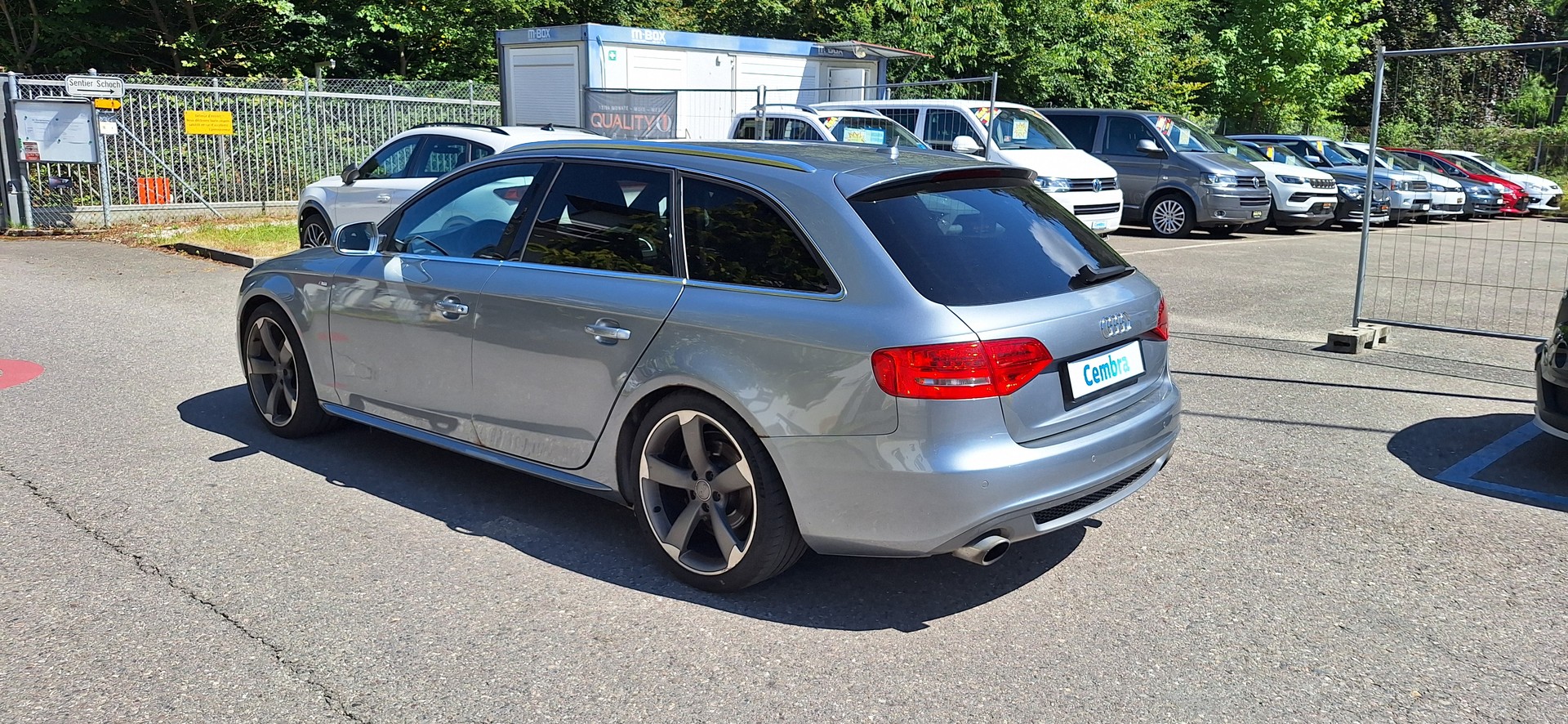AUDI A4 Avant 2.0 TFSI quattro S-tronic-showroom-element-3