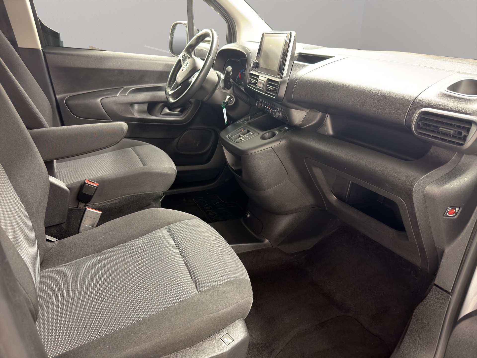 OPEL Combo-e Cargo 2.4 t Enjoy-image-8