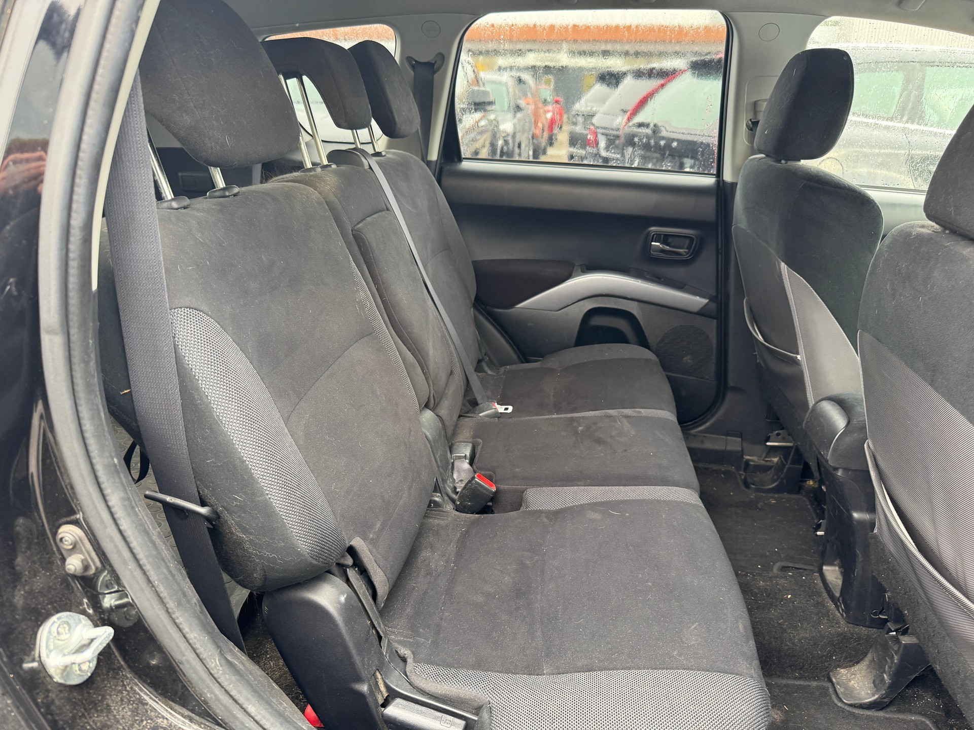 MITSUBISHI Outlander 2.4 Invite 4WD CVT-image-11