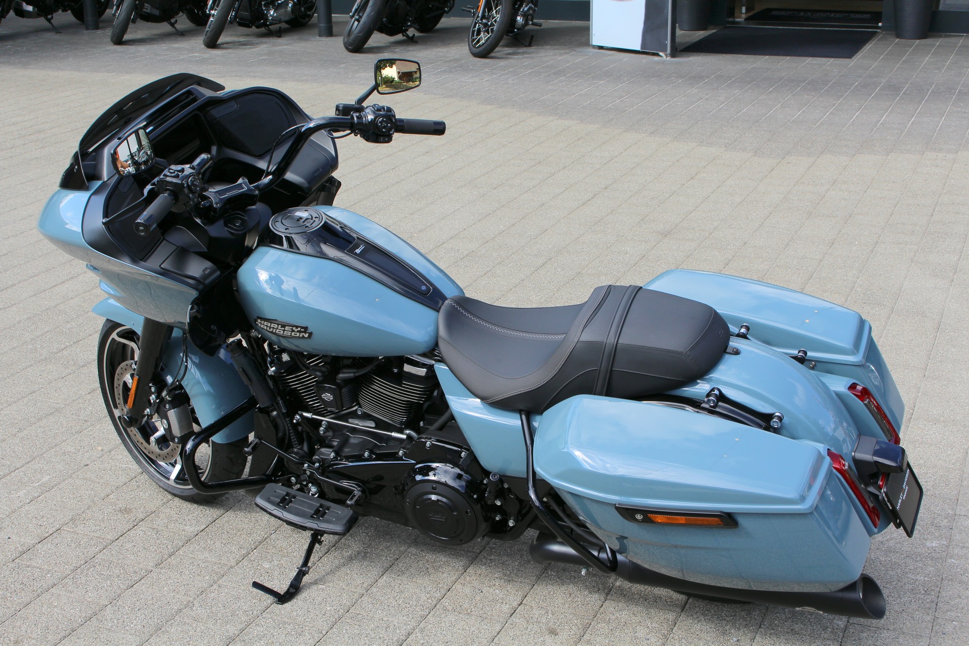 HARLEY-DAVIDSON FLTRX Road Glide Black Finish 117-image-3