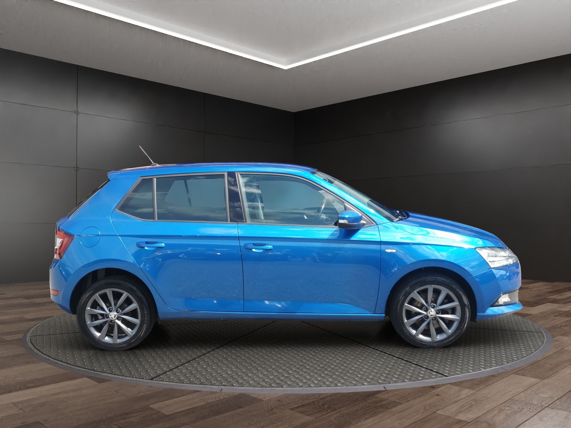 SKODA Fabia 1.0 TSI Ambition-image-4