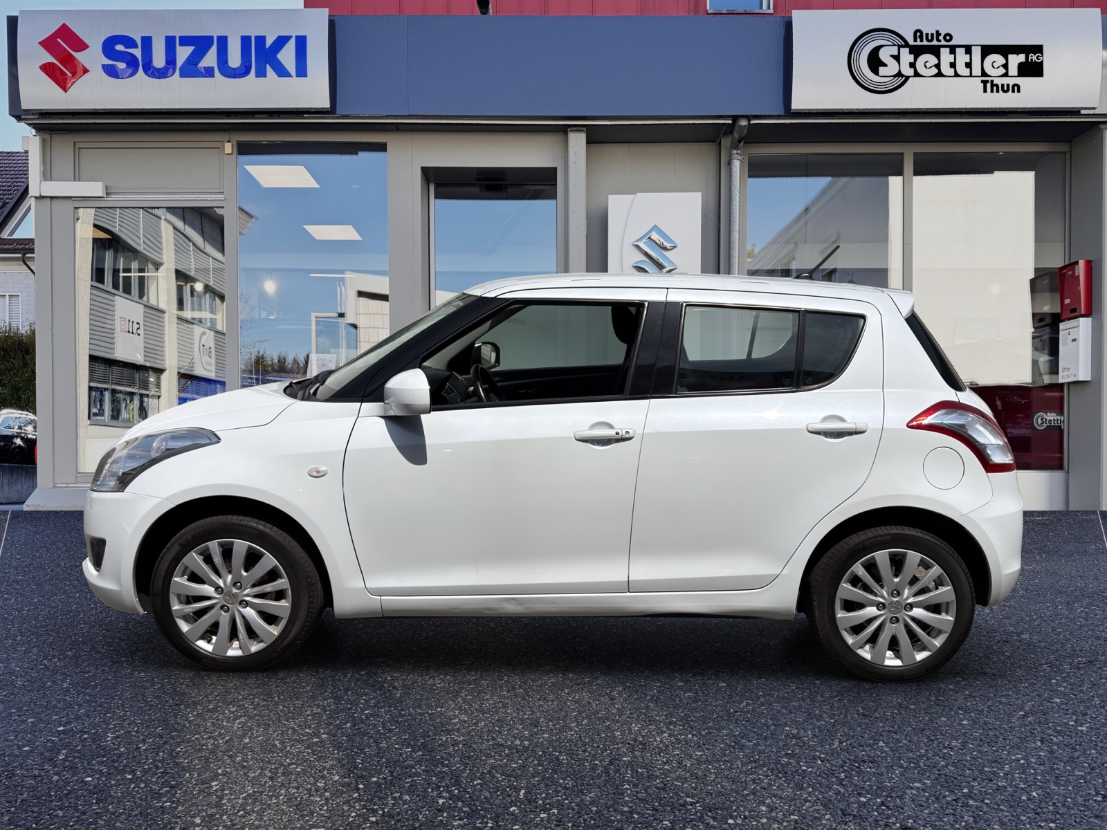 SUZUKI Swift 1.2i 16V GL Top 4x4-showroom-element-2