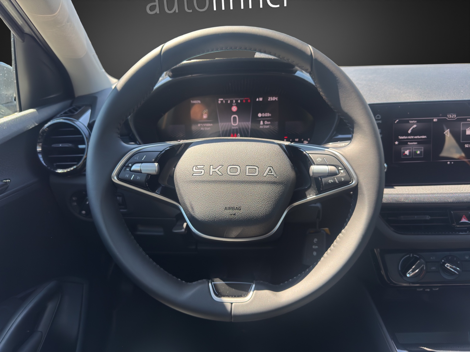 SKODA Fabia 1.0 TSI Essence-image-10