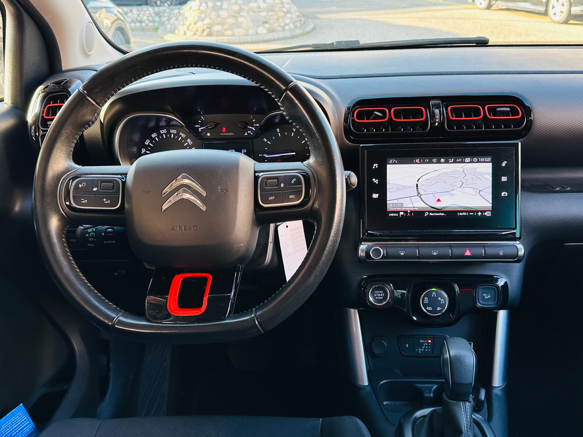 CITROEN C3 Aircross 1.2i PureTech Shine EAT-image-13