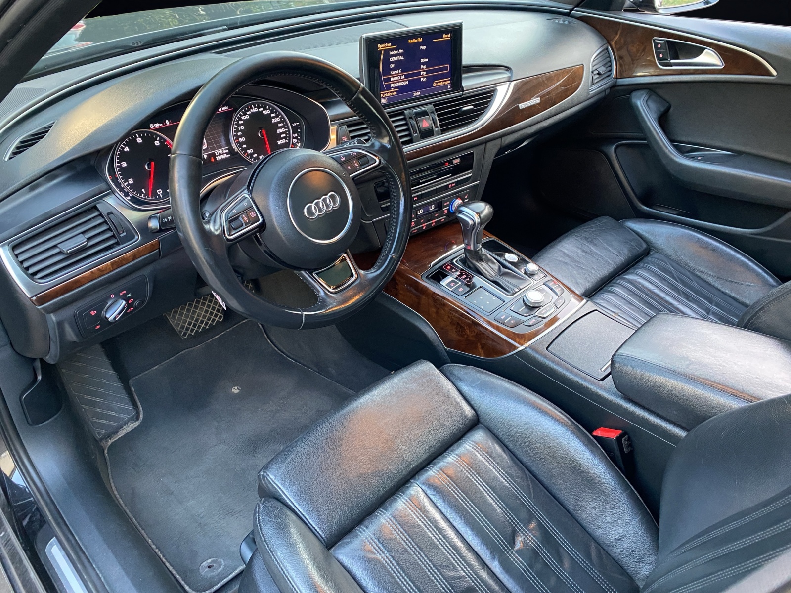 AUDI A6 Avant 2.8 FSI V6 quattro S-tronic-image-8