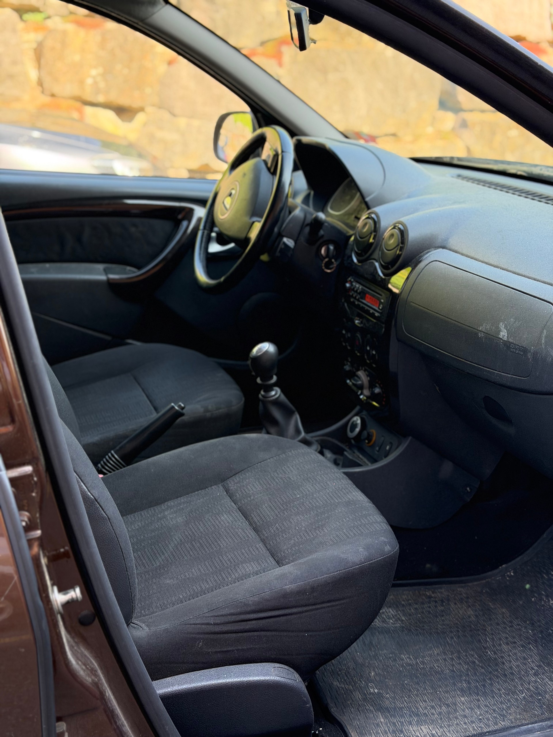 DACIA Duster 1.5 dCi Lauréate 4x4-image-9