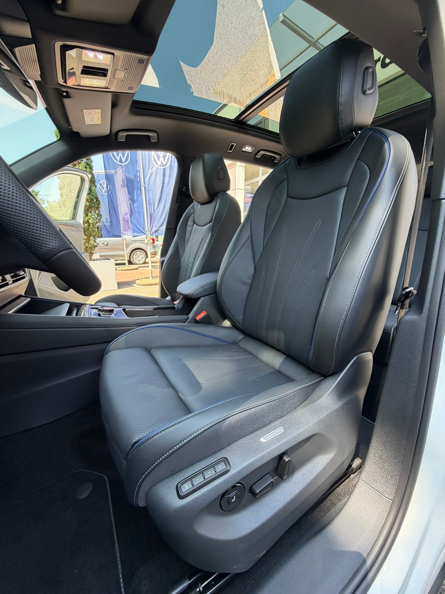 VW Tiguan 2.0 TSI DSG R-Line Plus 4Motion-image-11
