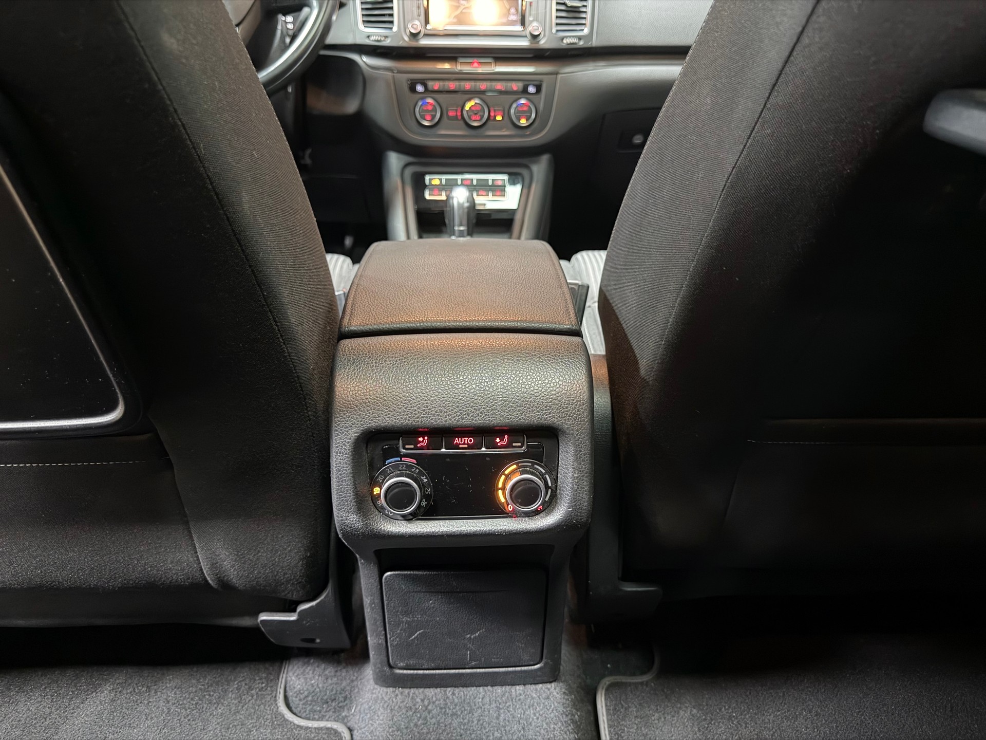 SEAT Alhambra 2.0 TSI Style DSG-image-21