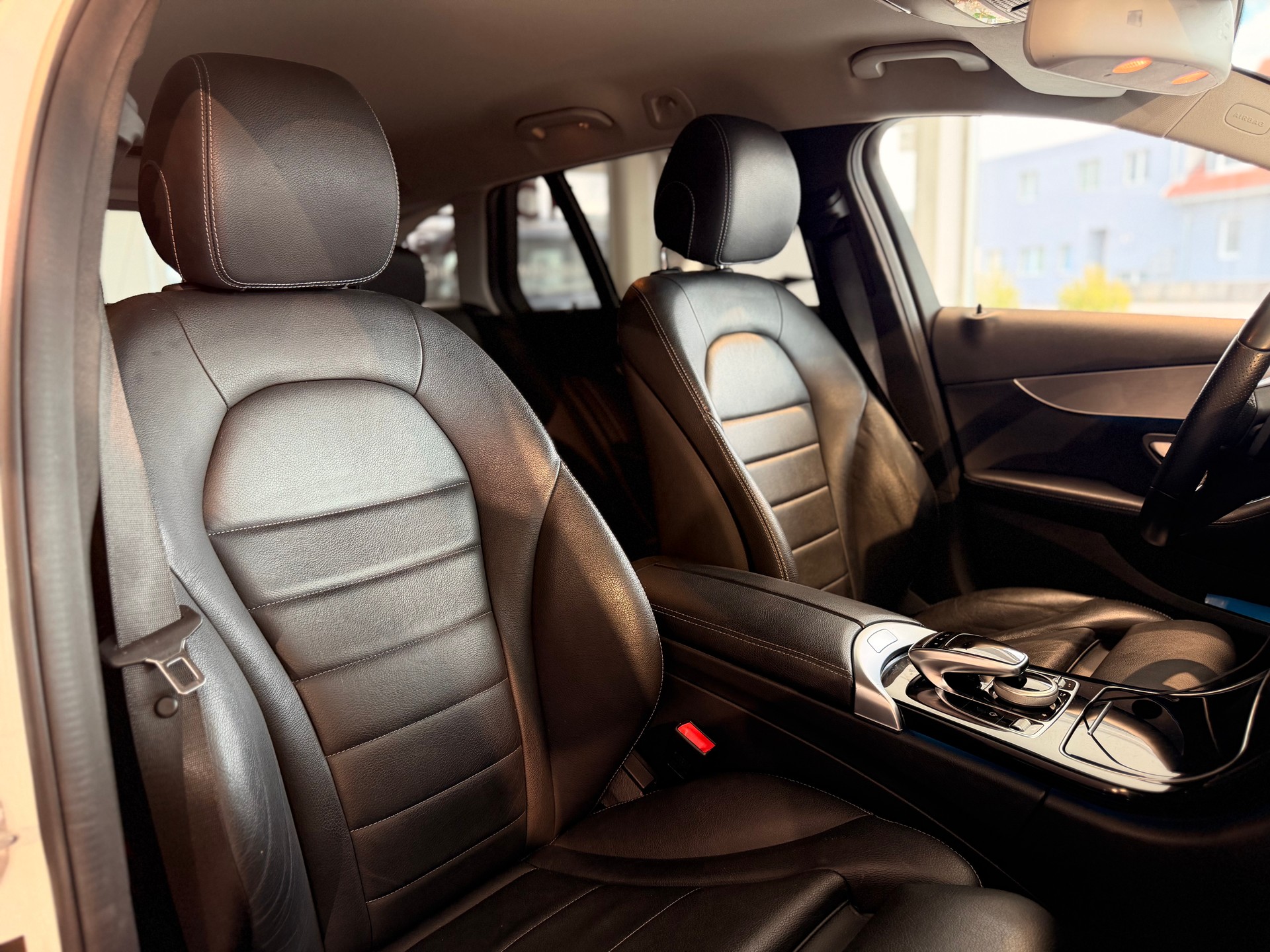 MERCEDES-BENZ C 220 d Avantgarde 4Matic 9G-Tronic-image-27