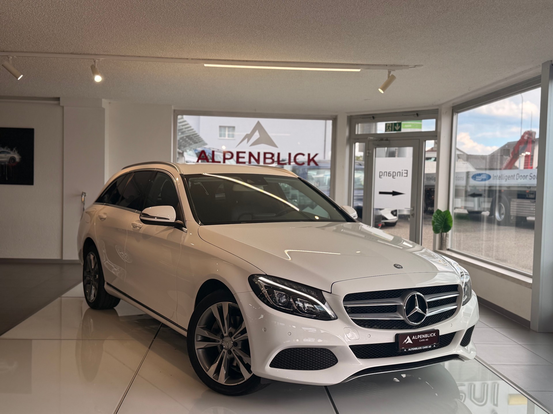 MERCEDES-BENZ C 220 d Avantgarde 4Matic 9G-Tronic-showroom-element-1