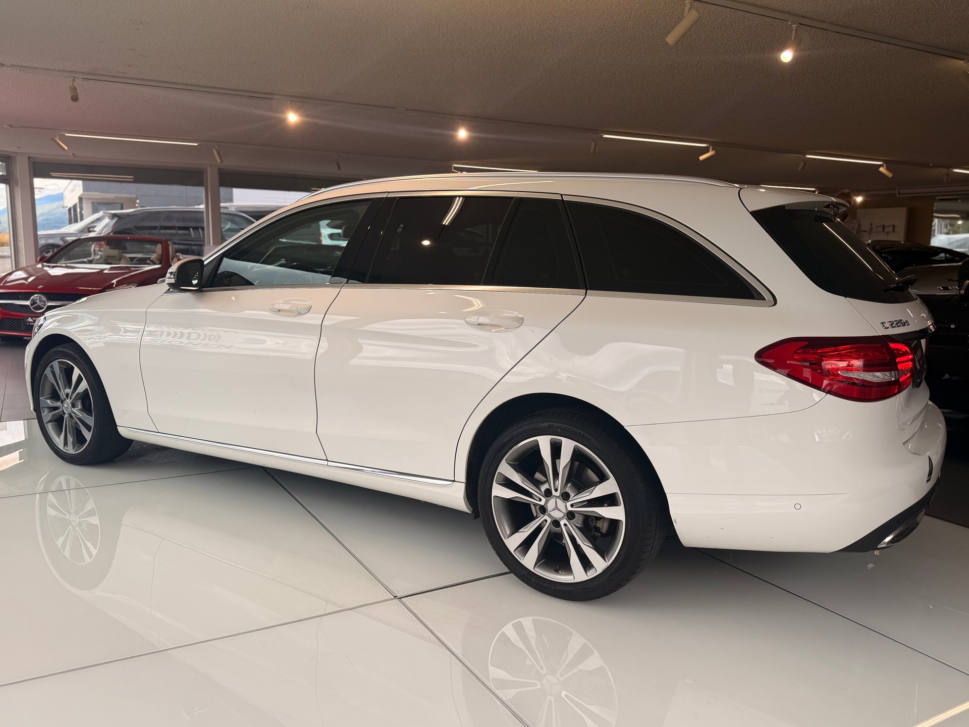 MERCEDES-BENZ C 220 d Avantgarde 4Matic 9G-Tronic-image-10