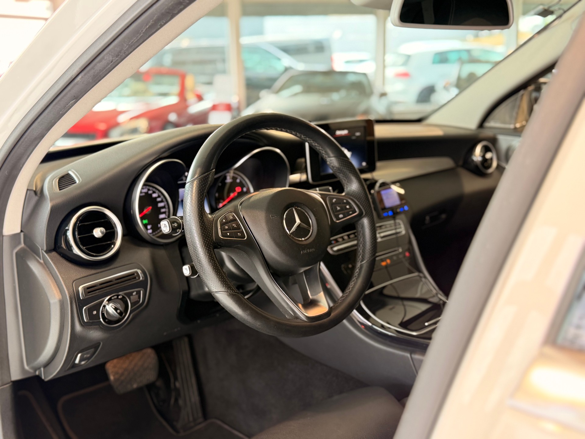 MERCEDES-BENZ C 220 d Avantgarde 4Matic 9G-Tronic-image-14