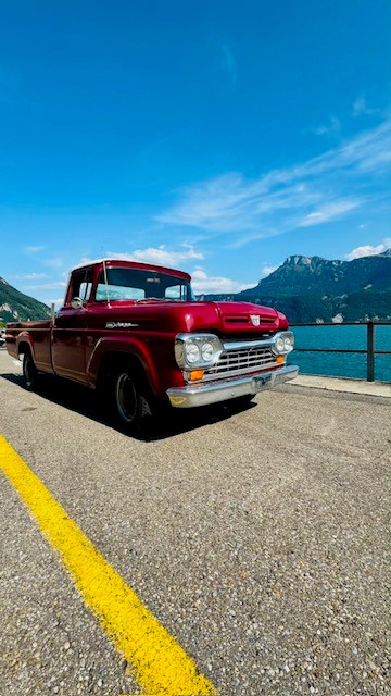 FORD F100 V8-showroom-element-1