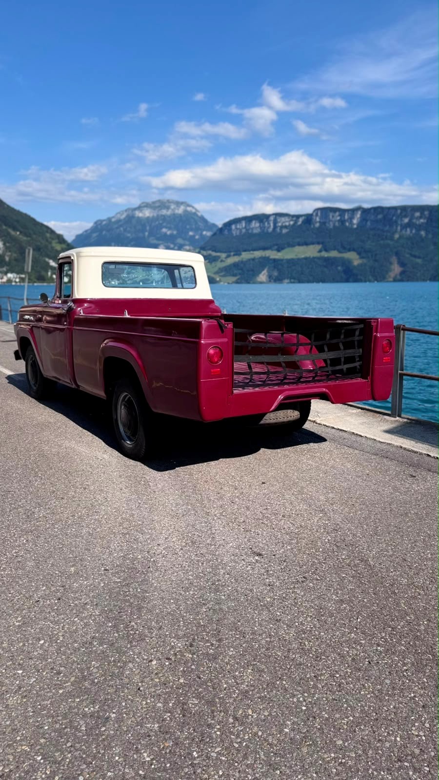 FORD F100 V8-showroom-element-3