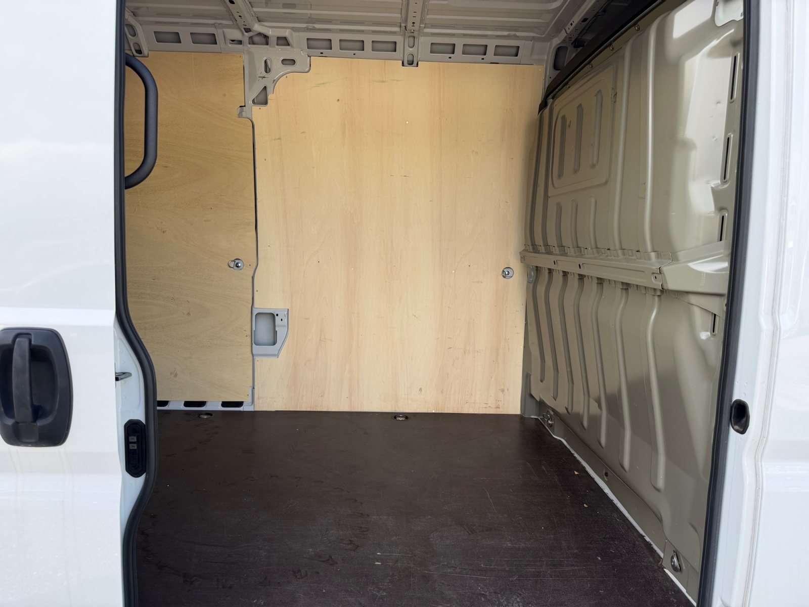 FIAT Ducato Maxi 35 L3H2 A8 - 3 Jahre Gratis Service-image-11