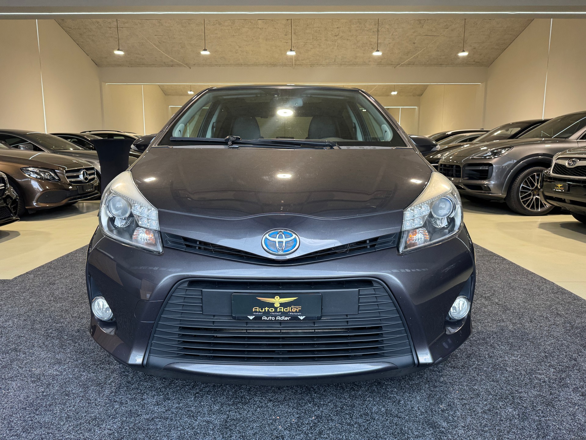 TOYOTA Yaris 1.5 VVT-i Hybrid Sol Premium CVT