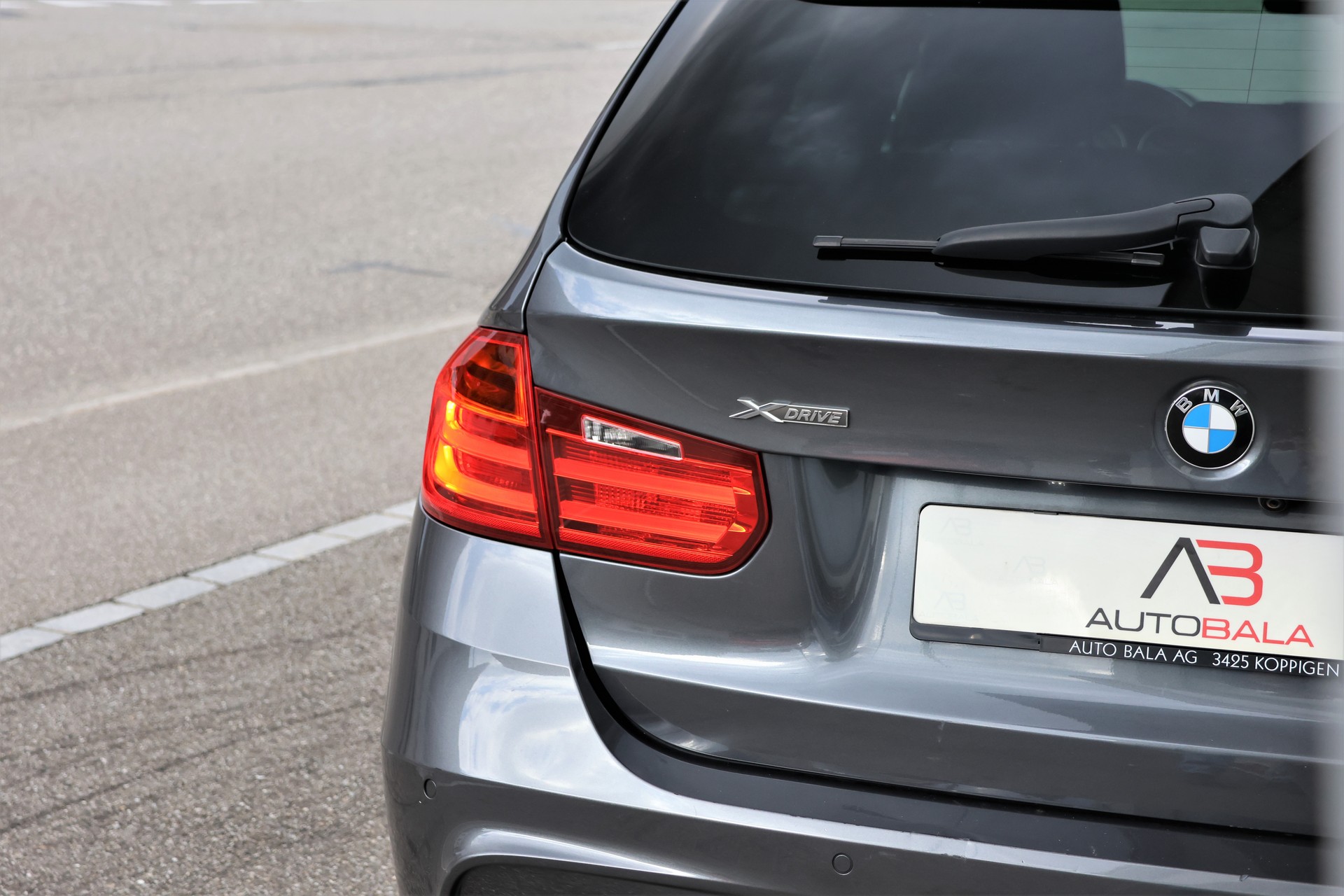 BMW 320d xDrive Touring Steptronic M-Sport (CH)-image-5