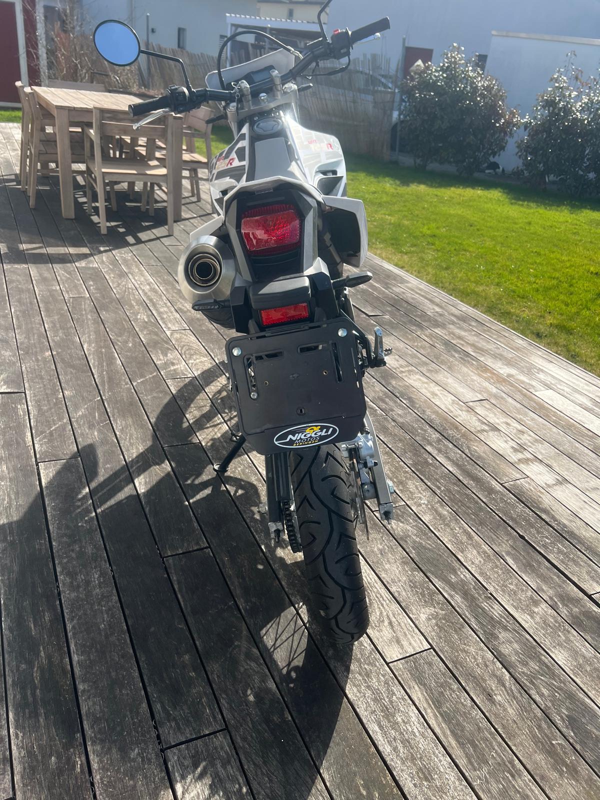 YAMAHA WR 125 R-image-6