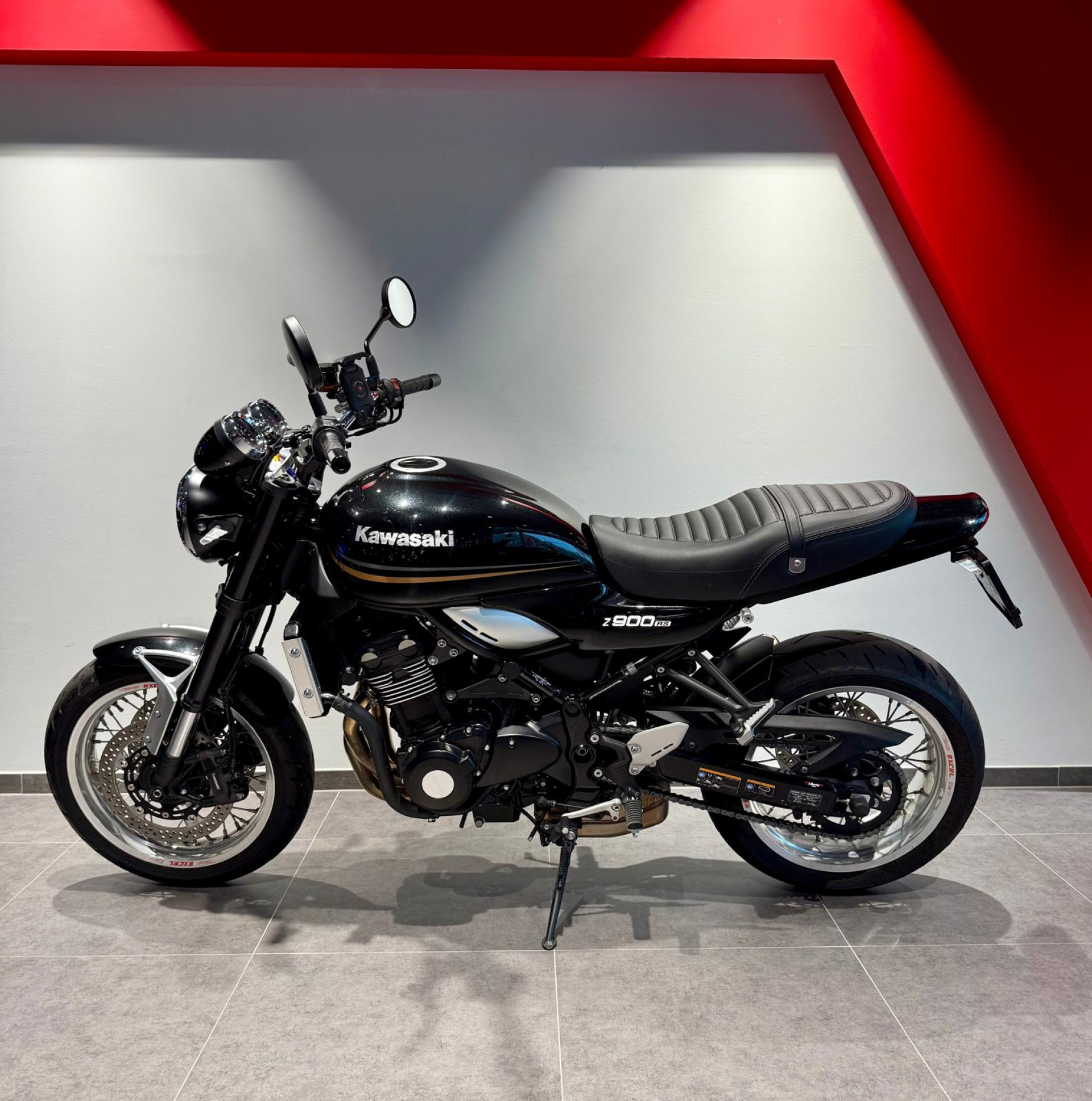KAWASAKI Z 900 RS-image-2