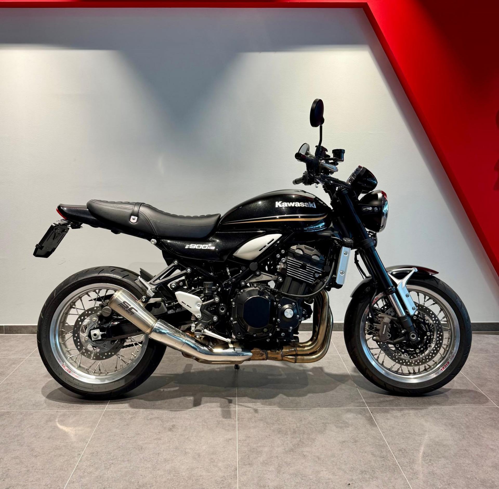 KAWASAKI Z 900 RS-image-1