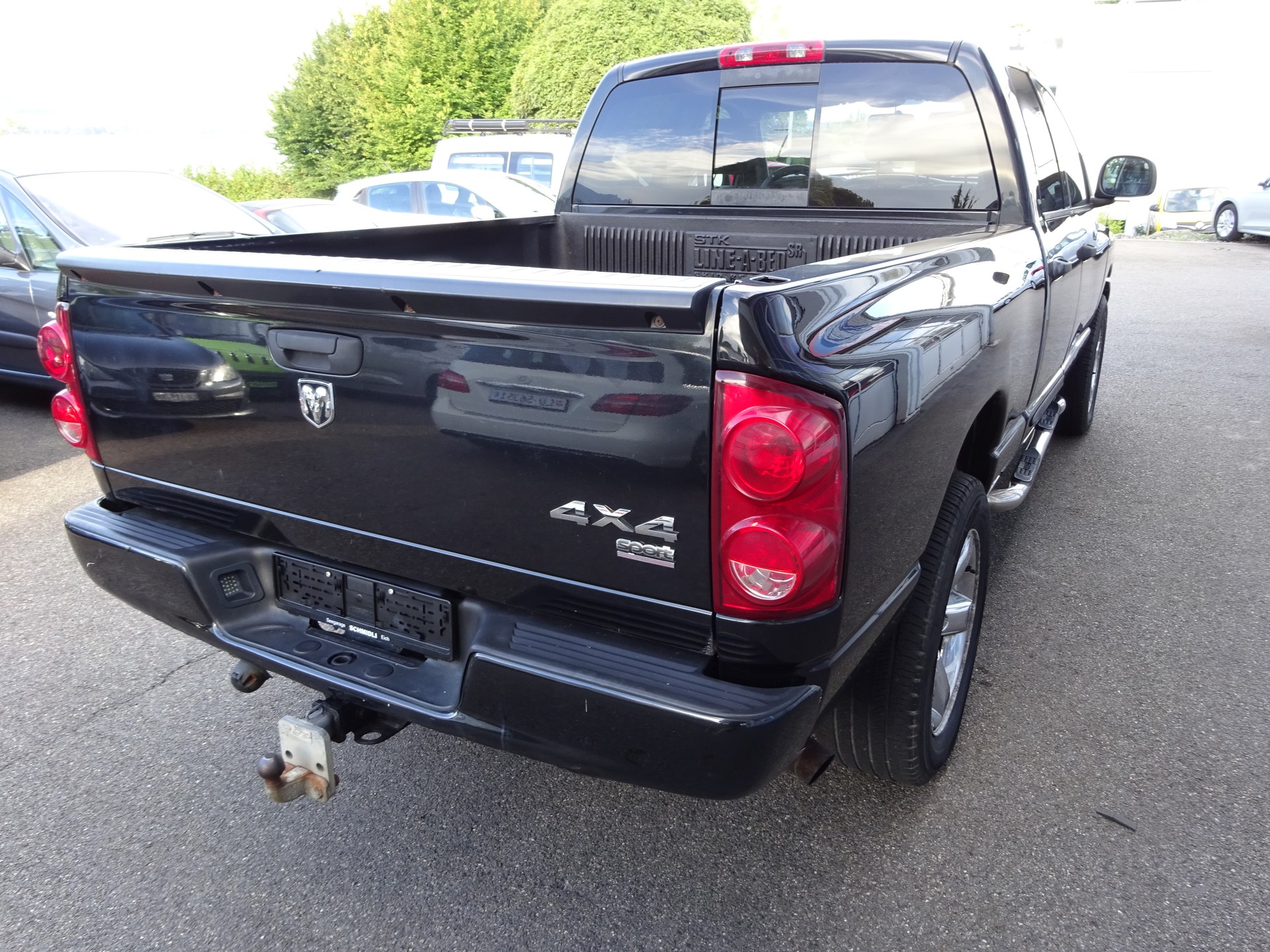 DODGE 5.7 Hemi V8-showroom-element-2