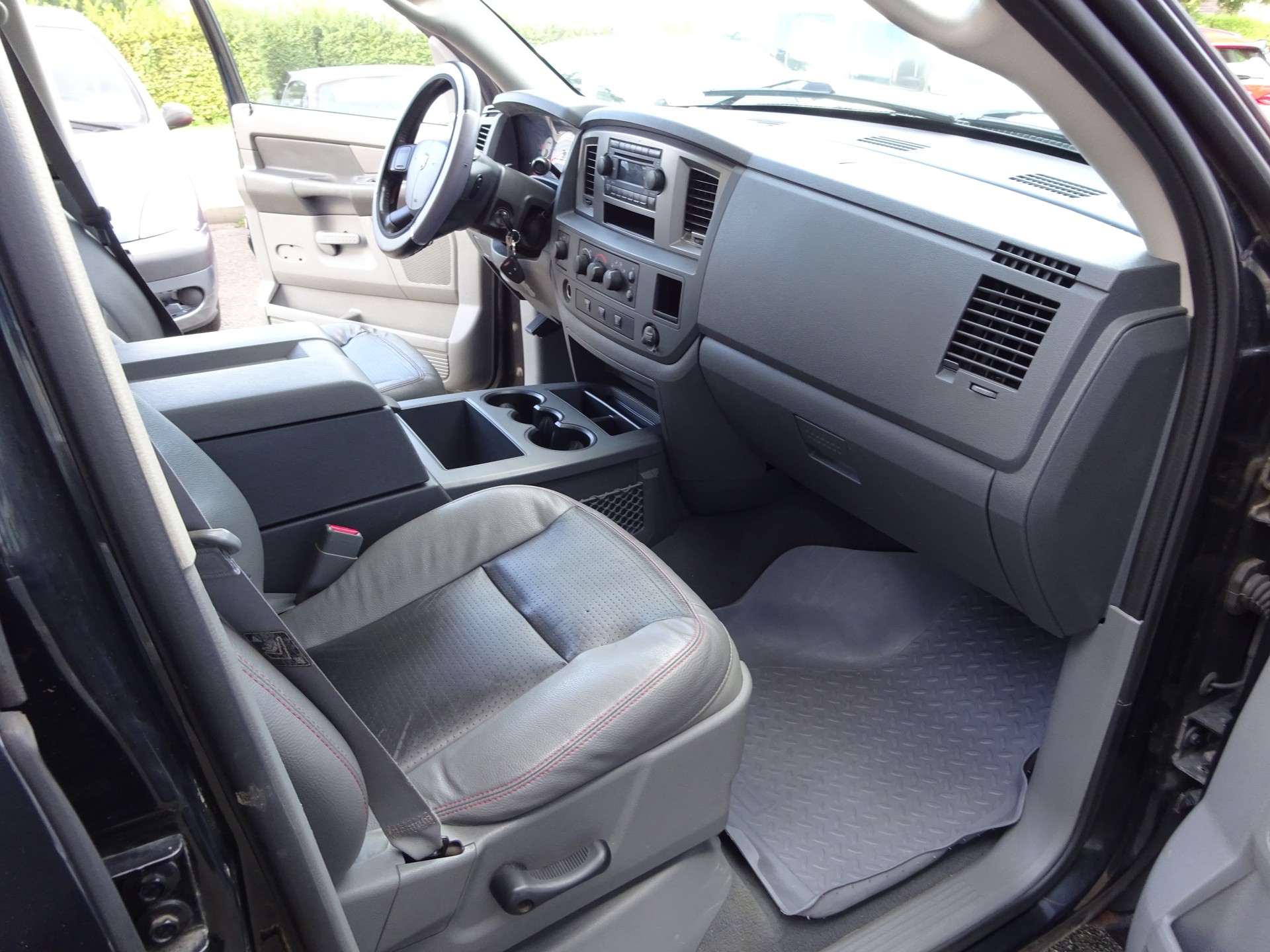 DODGE 5.7 Hemi V8-image-9