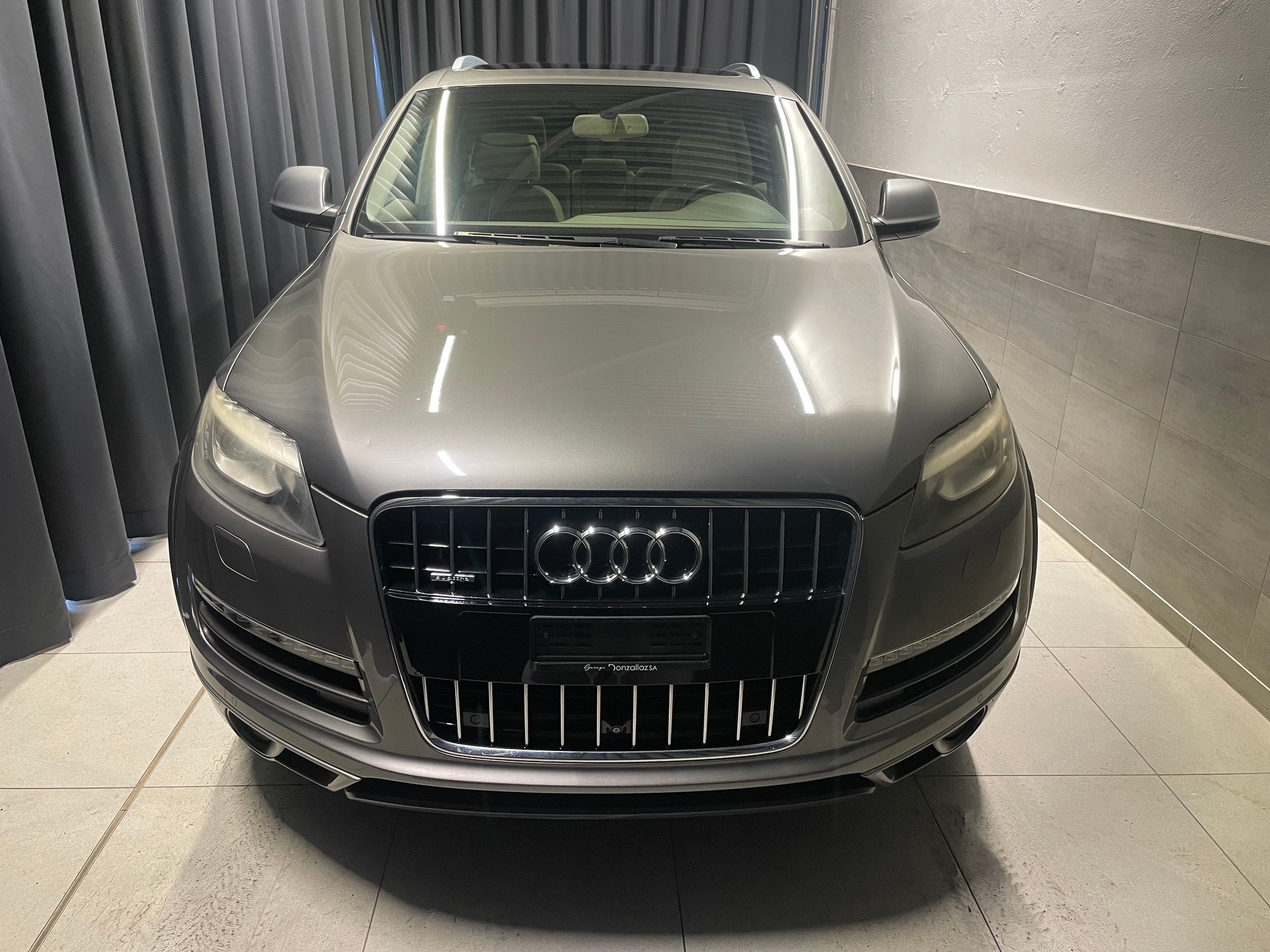 AUDI Q7 3.0 TFSI quattro tiptronic 7 Pl. (49)-showroom-element-1