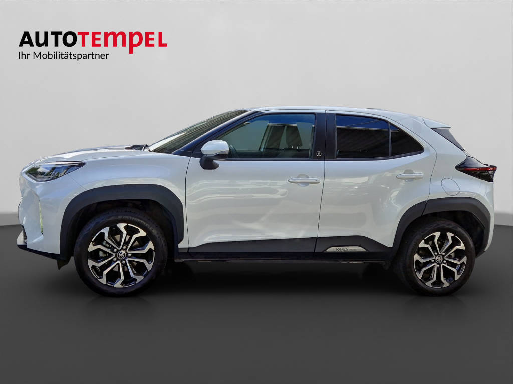 TOYOTA Yaris Cross 1.5 VVT-i HSD Tren-showroom-element-1