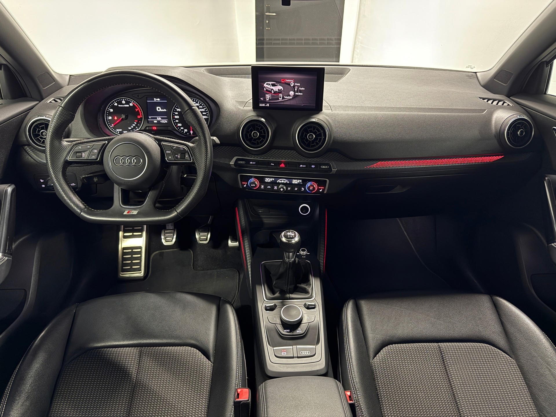 AUDI Q2 1.0 TFSI S-Line-image-9