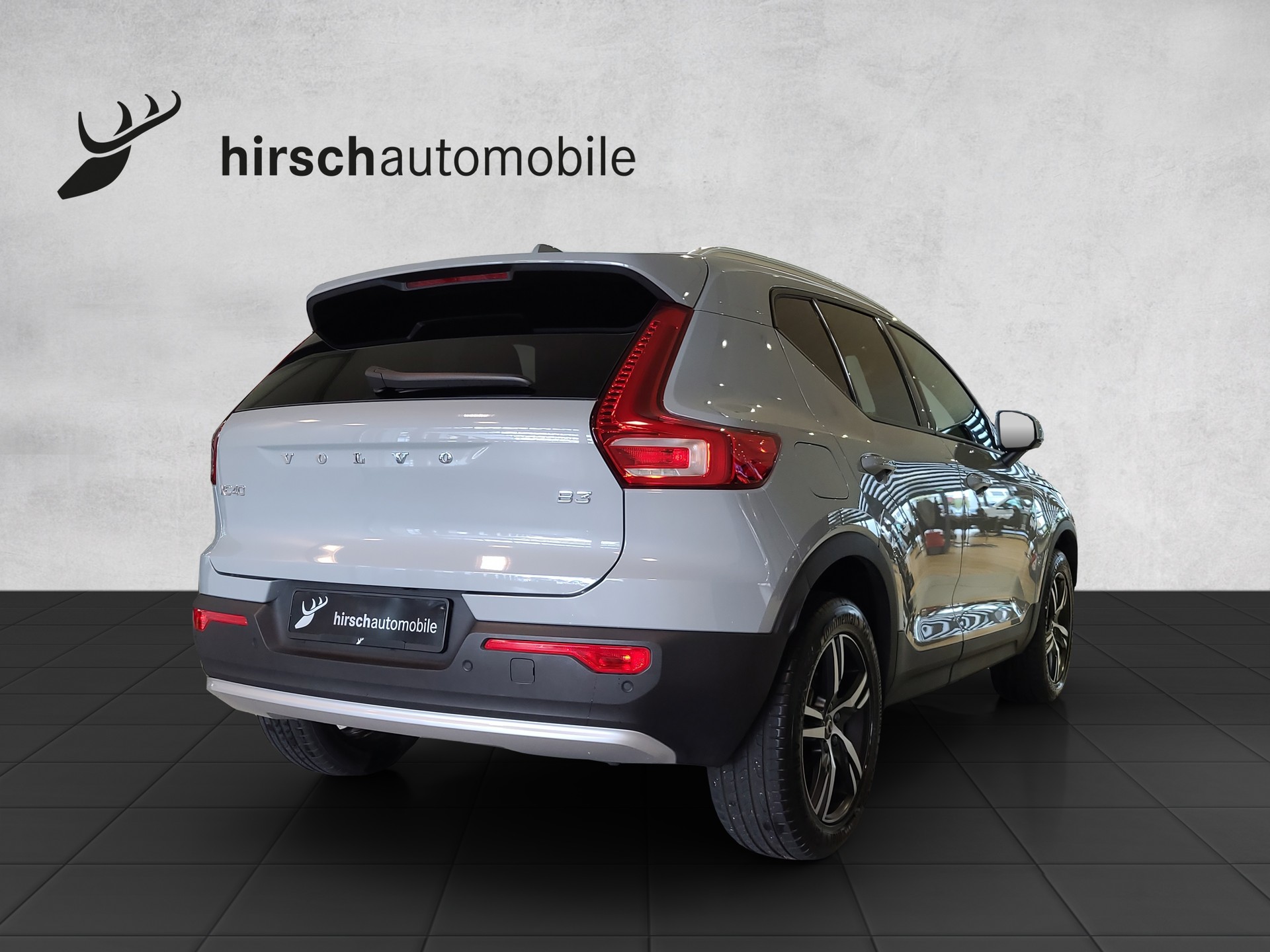 VOLVO XC40 2.0 B3 MH XCITE-showroom-element-3