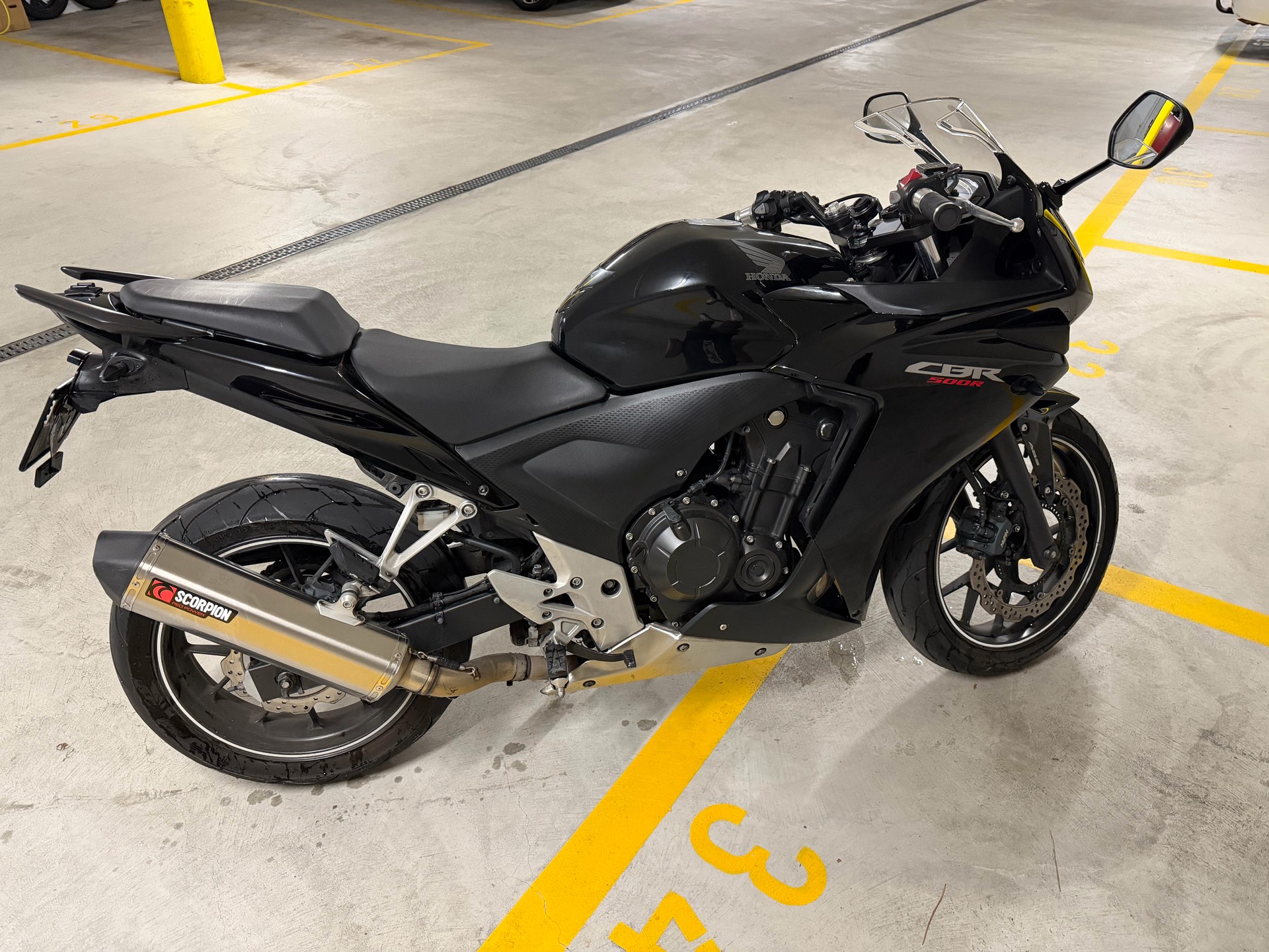 HONDA CBR 500 RA ABS-image-1