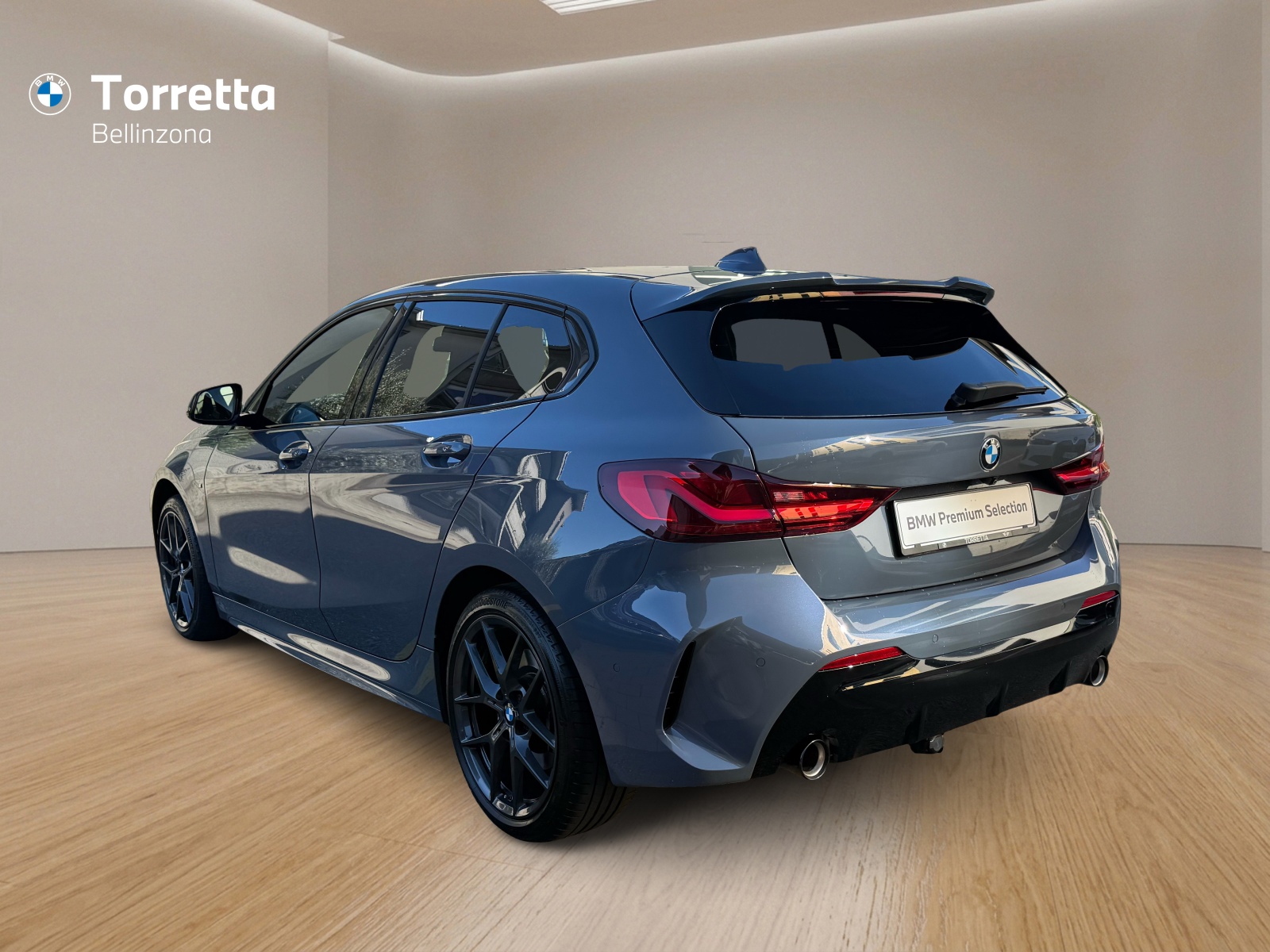 BMW 120d xDrive Steptronic M Sport-showroom-element-2