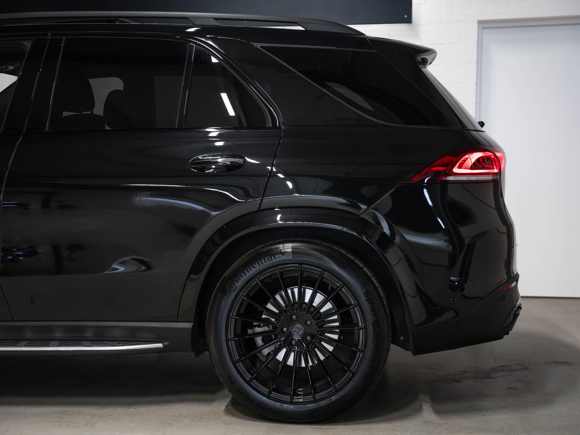 MERCEDES-BENZ GLE 450 4Matic AMG Line 9G-Tronic-image-22