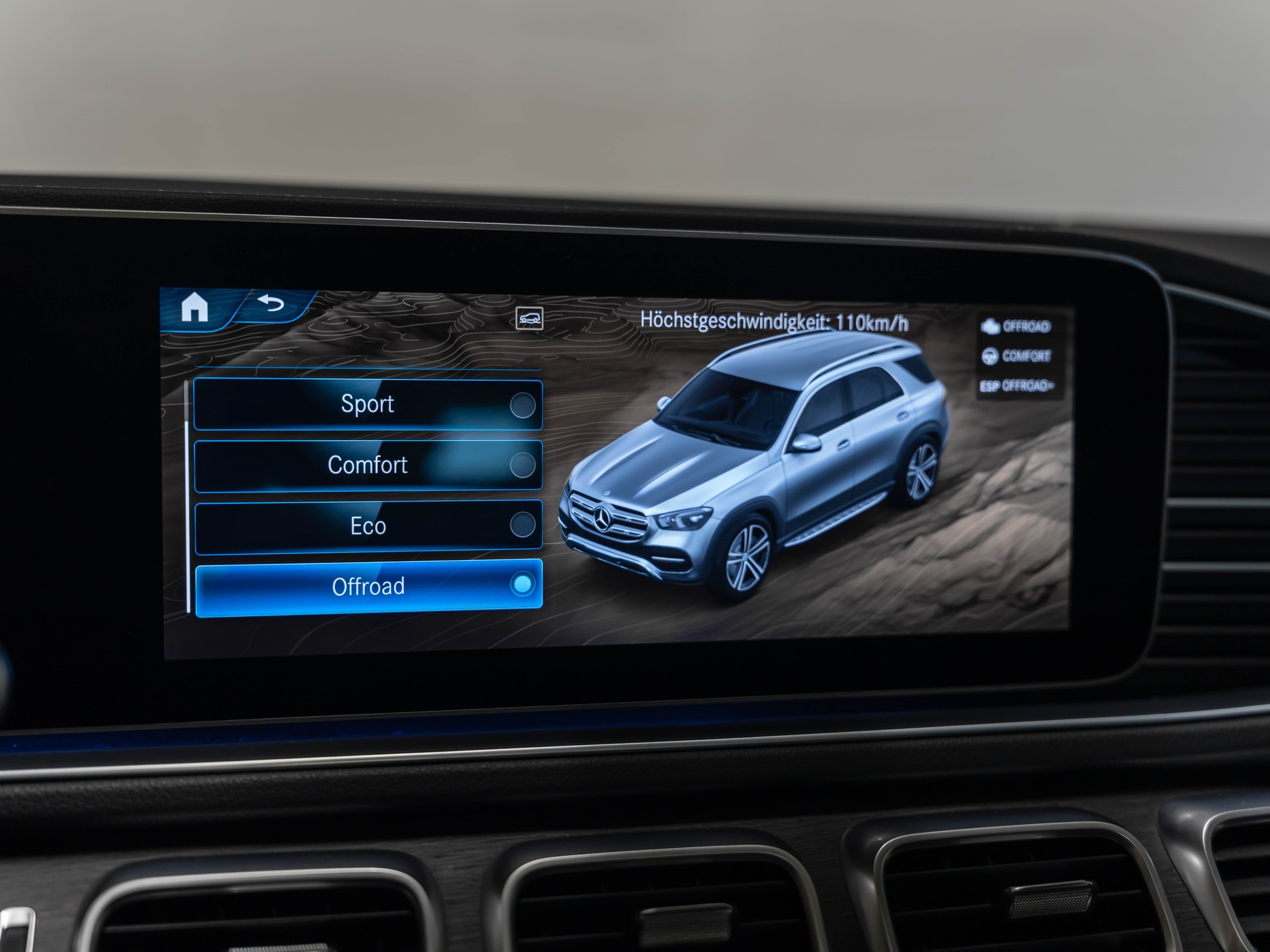 MERCEDES-BENZ GLE 450 4Matic AMG Line 9G-Tronic-image-44