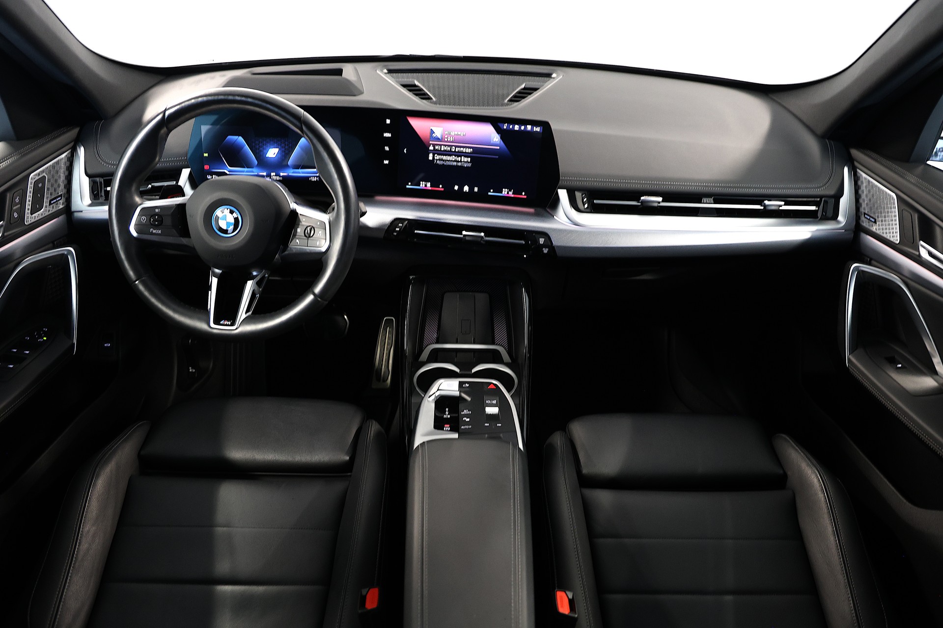 BMW iX1 30 xDrive M-Sport Pro-image-11