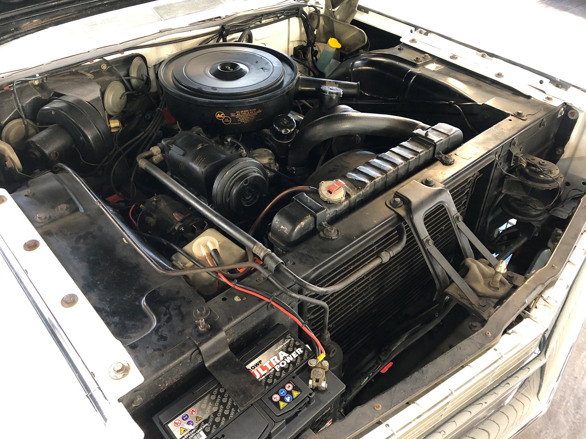 CADILLAC DEVILLE COUPE 6.4-V8-image-30