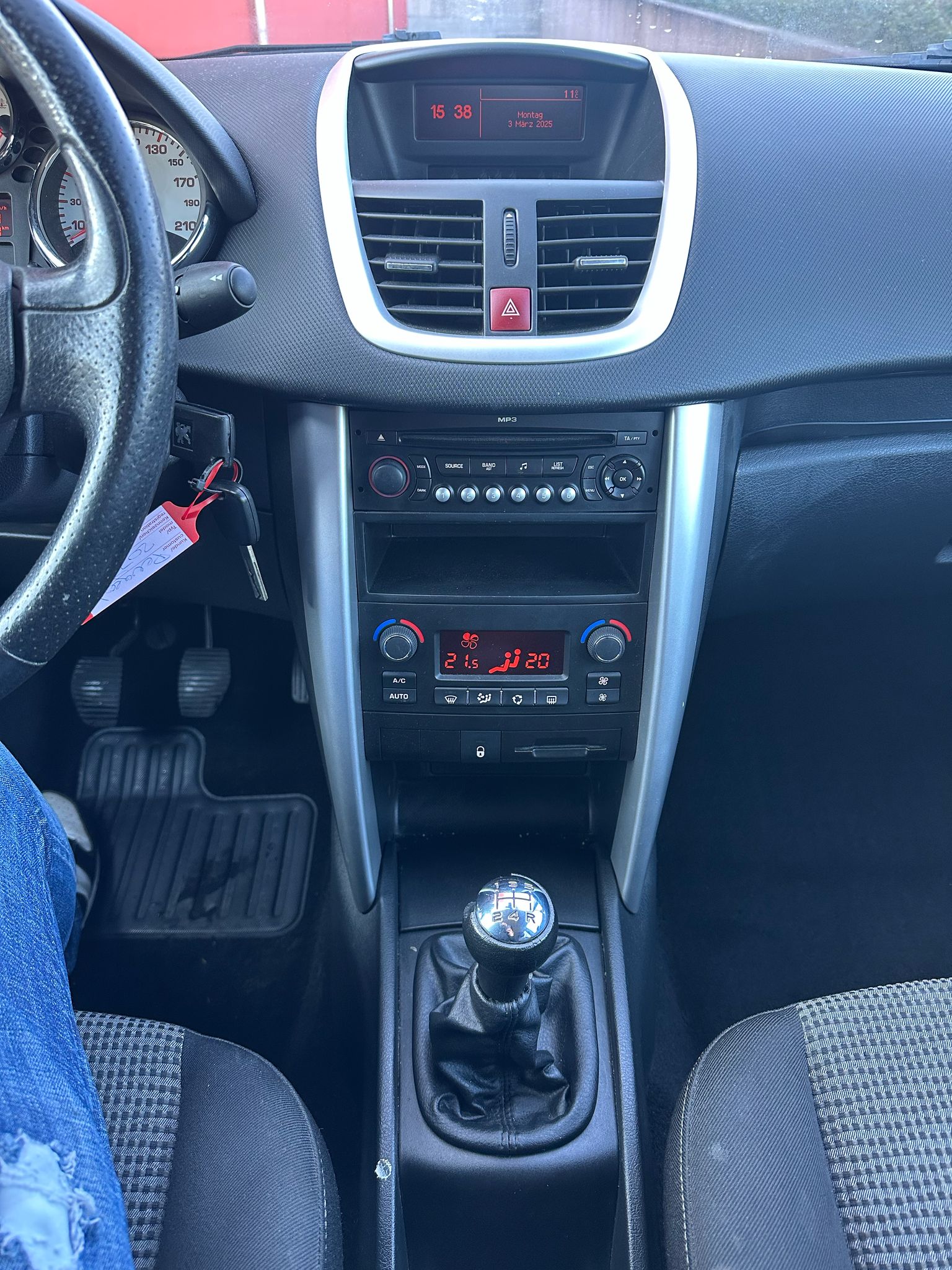 PEUGEOT 207 1.6 16V Sport Pack-image-15
