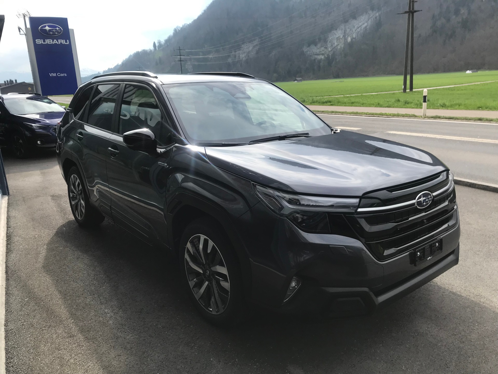 SUBARU Forester 2.0i e-Boxer Luxury Lineartronic-showroom-element-1