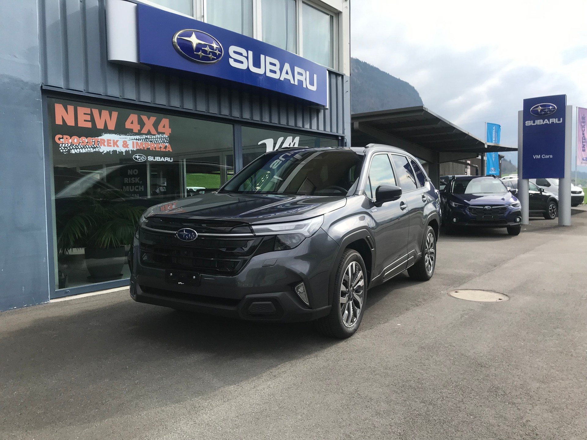 SUBARU Forester 2.0i e-Boxer Luxury Lineartronic
