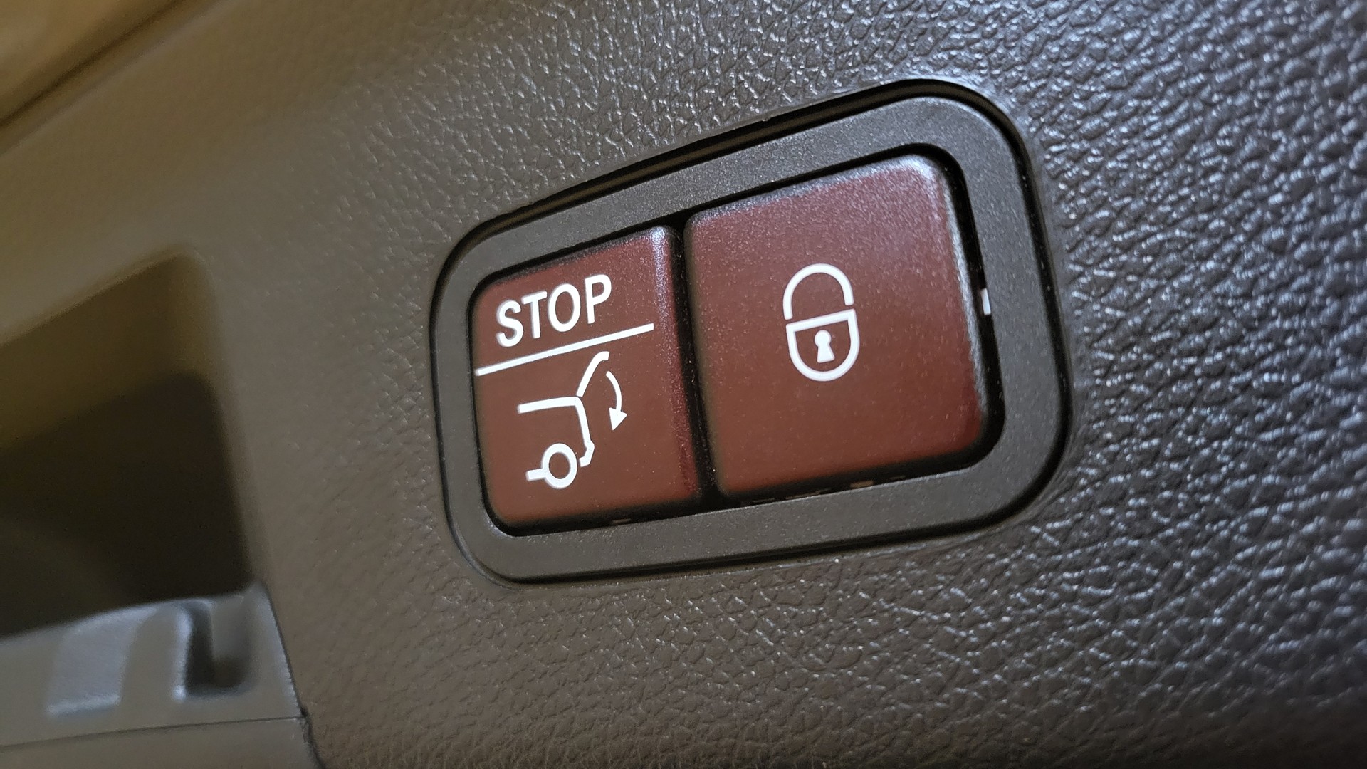 MERCEDES-BENZ GLE Coupé 63 S AMG 4Matic Speedshift-image-26