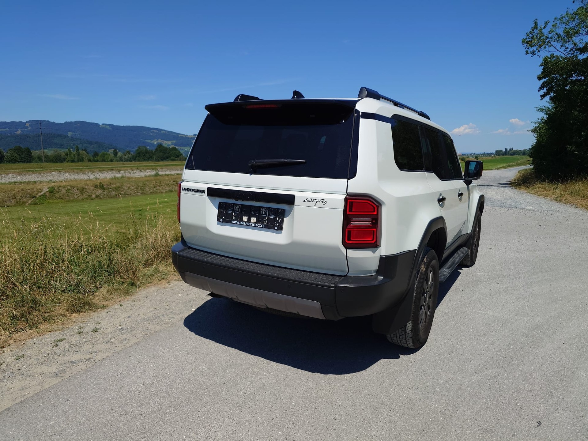 TOYOTA Land Cruiser 2.8TD Style-image-2