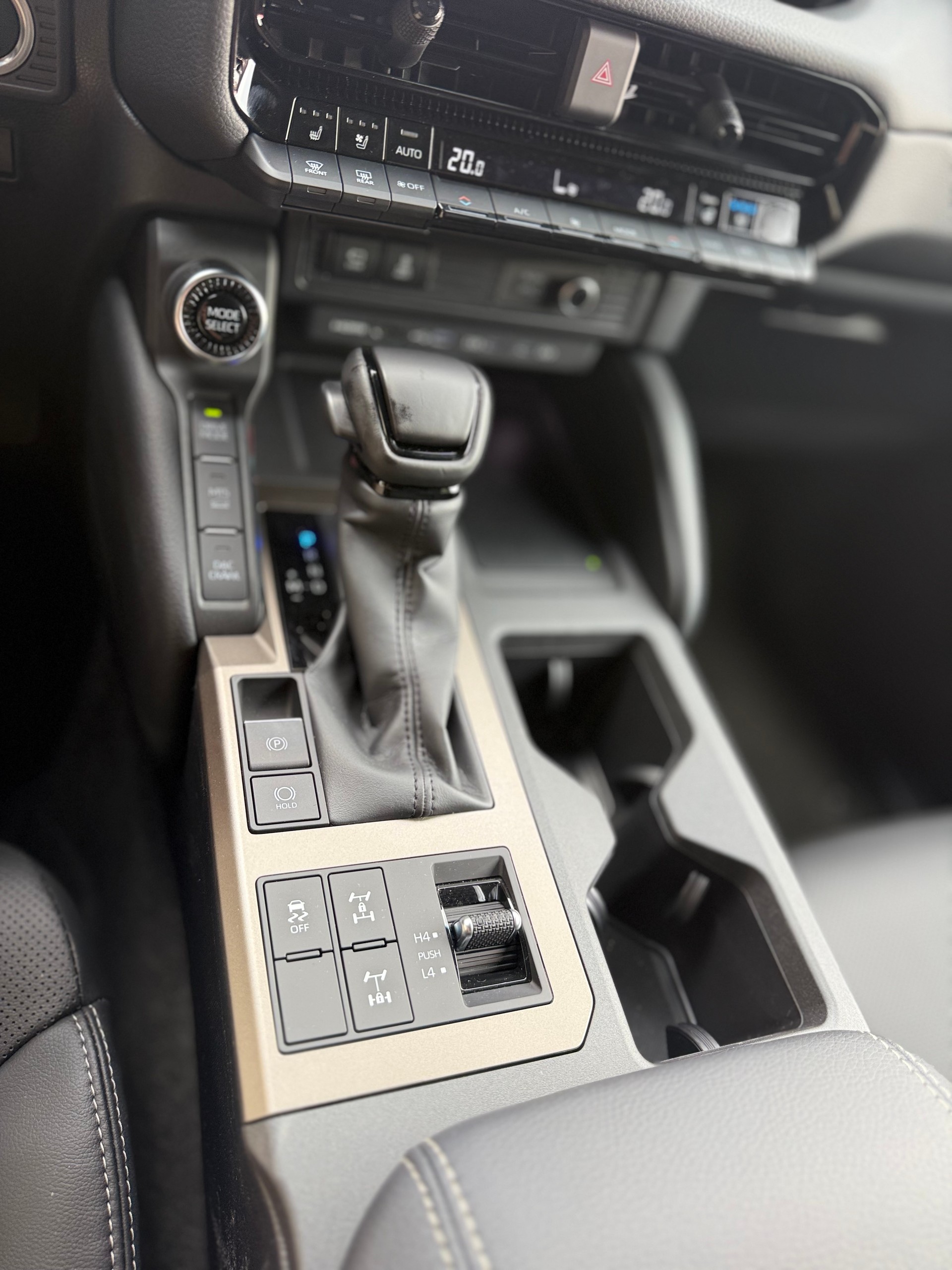 TOYOTA Land Cruiser 2.8TD Style-image-4