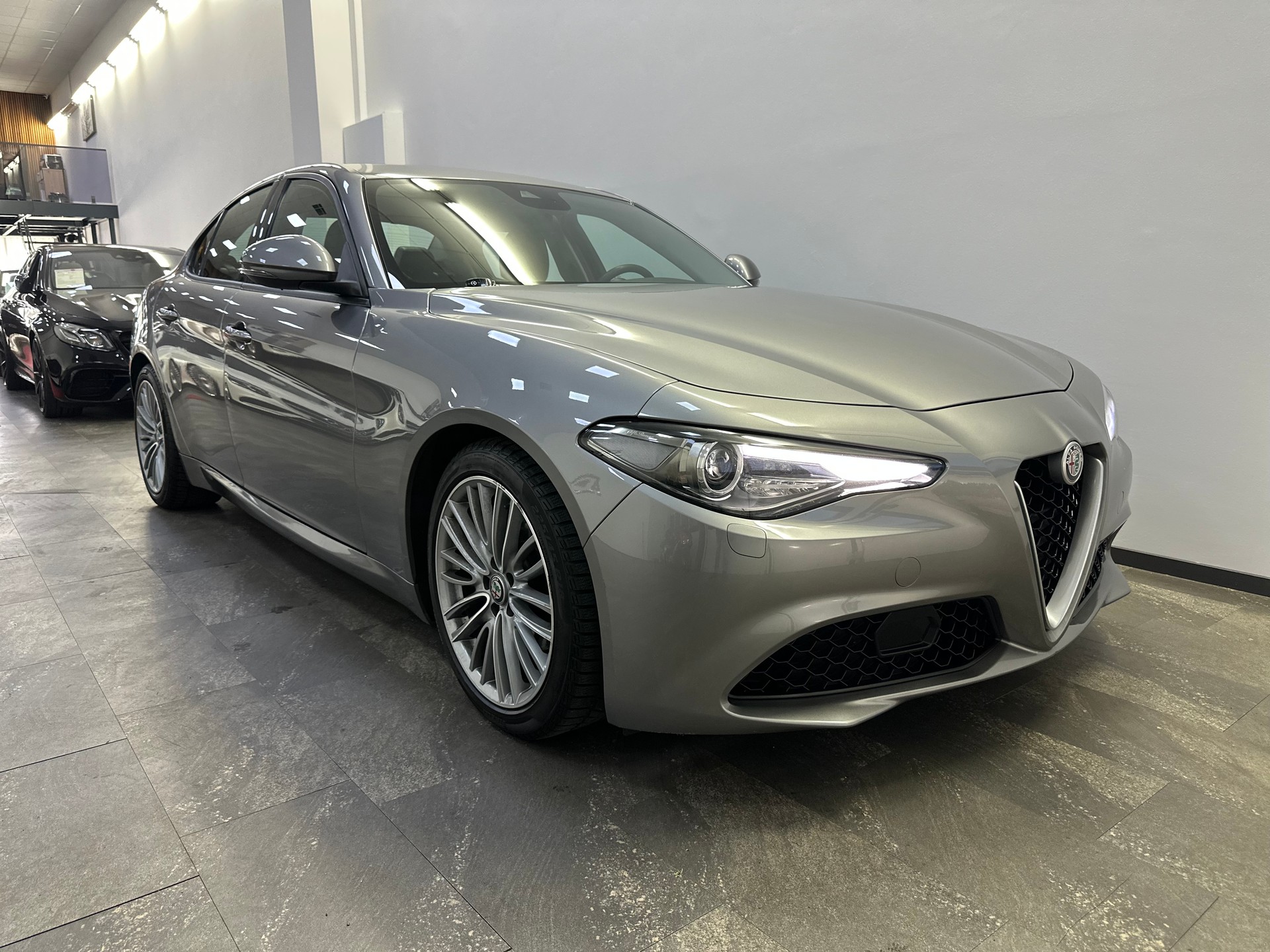 ALFA ROMEO Giulia 2.0 Super Automatic-image-5