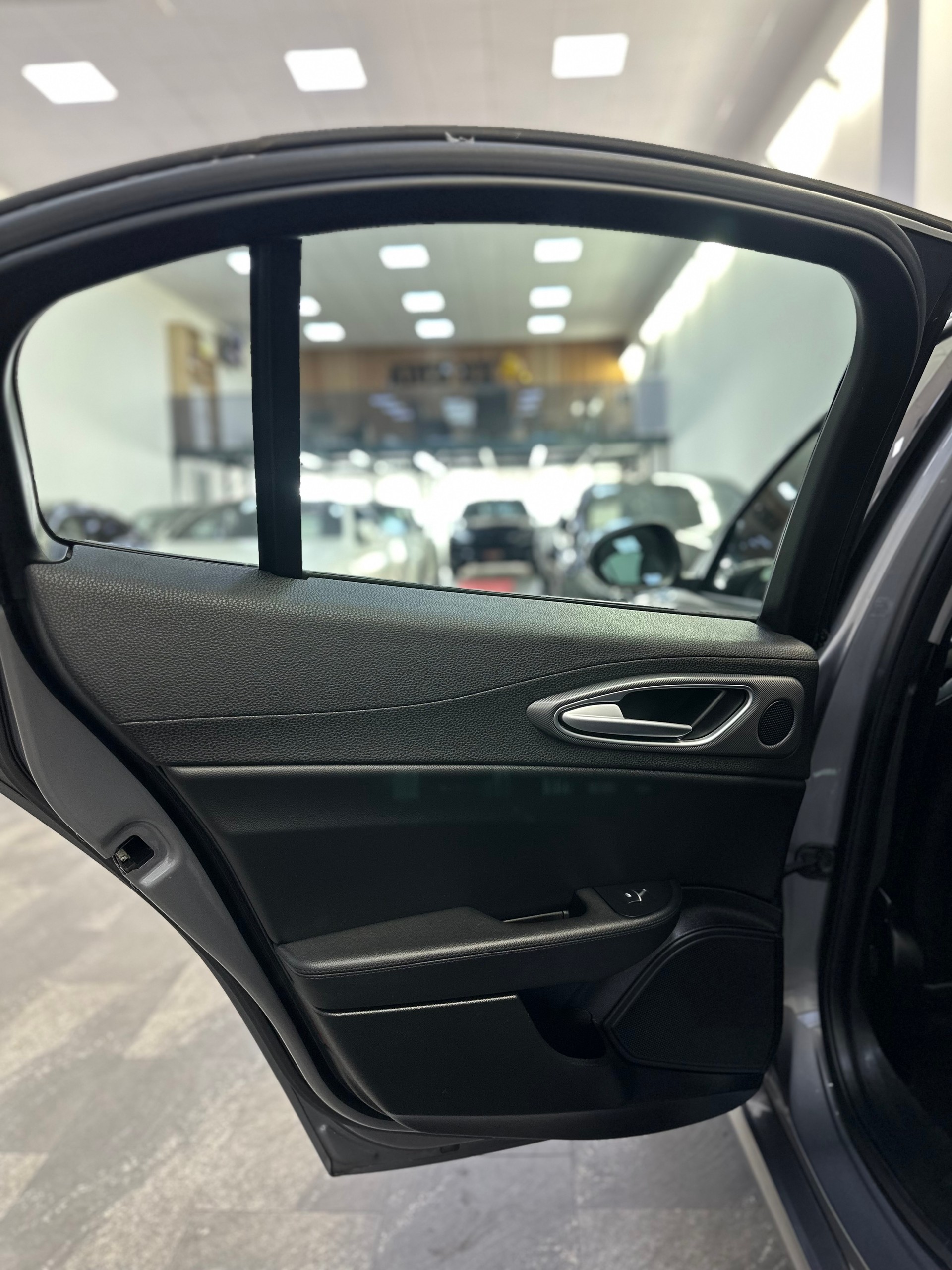 ALFA ROMEO Giulia 2.0 Super Automatic-image-14