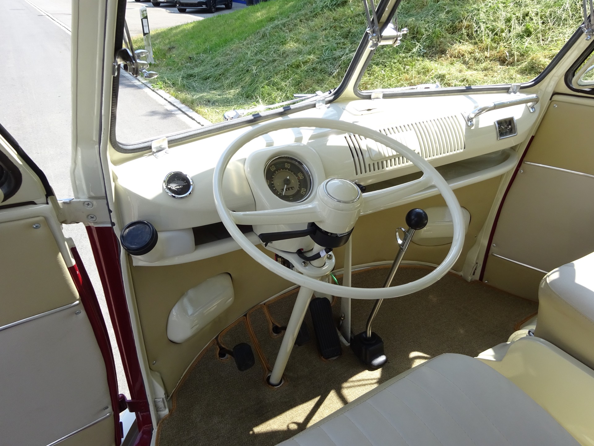 VW T1 Bulli Samba-image-3