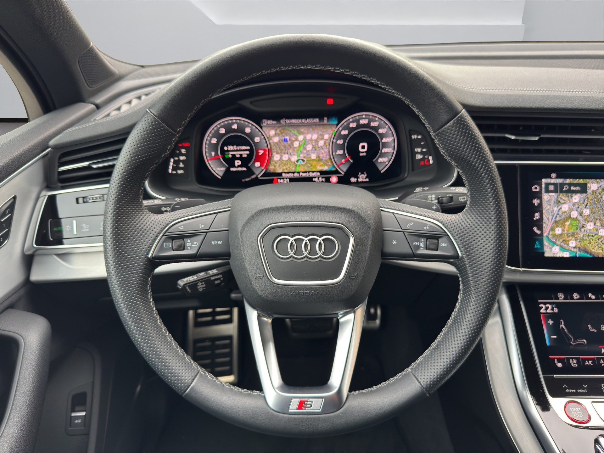 AUDI SQ7 TFSI quattro tiptronic-image-9