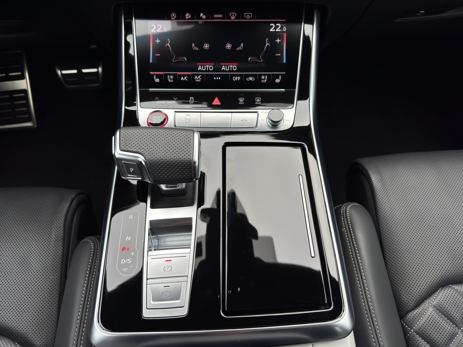 AUDI SQ7 TFSI quattro tiptronic-image-13