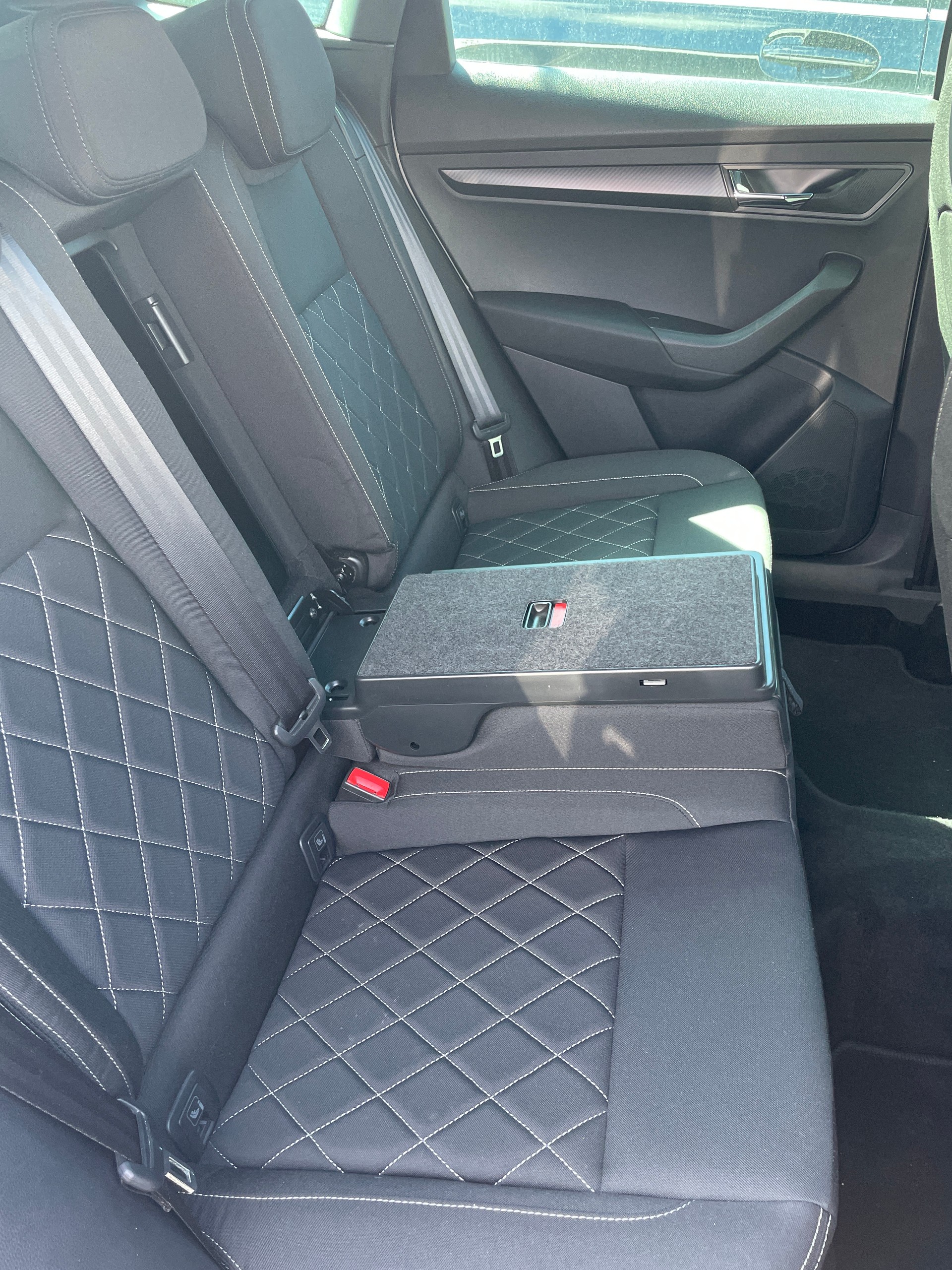 SKODA Karoq 2.0TDI SportLine 4x4-image-17