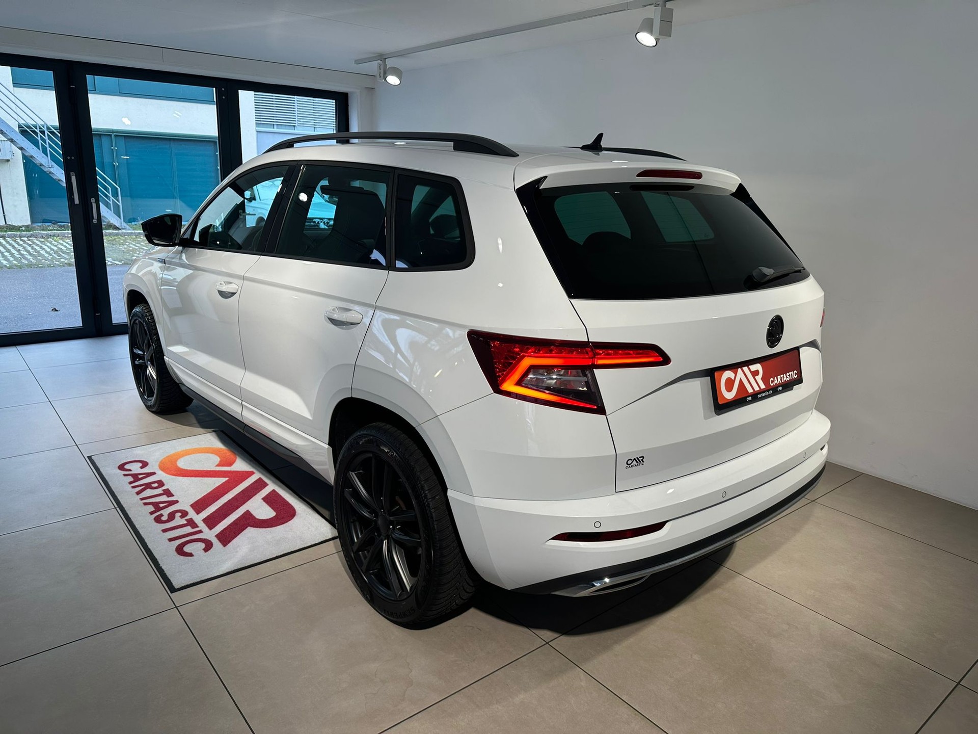 SKODA Karoq 2.0TDI SportLine 4x4-showroom-element-2