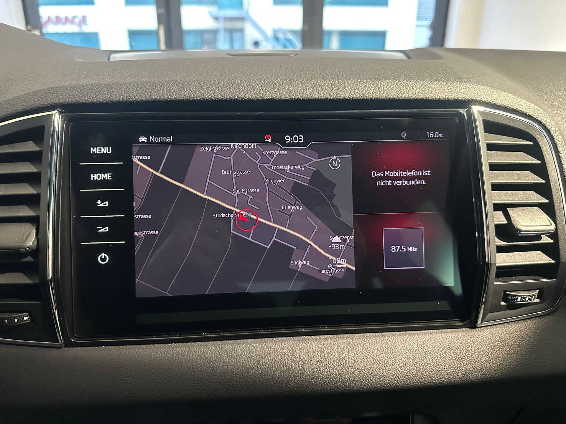 SKODA Karoq 2.0TDI SportLine 4x4-image-10